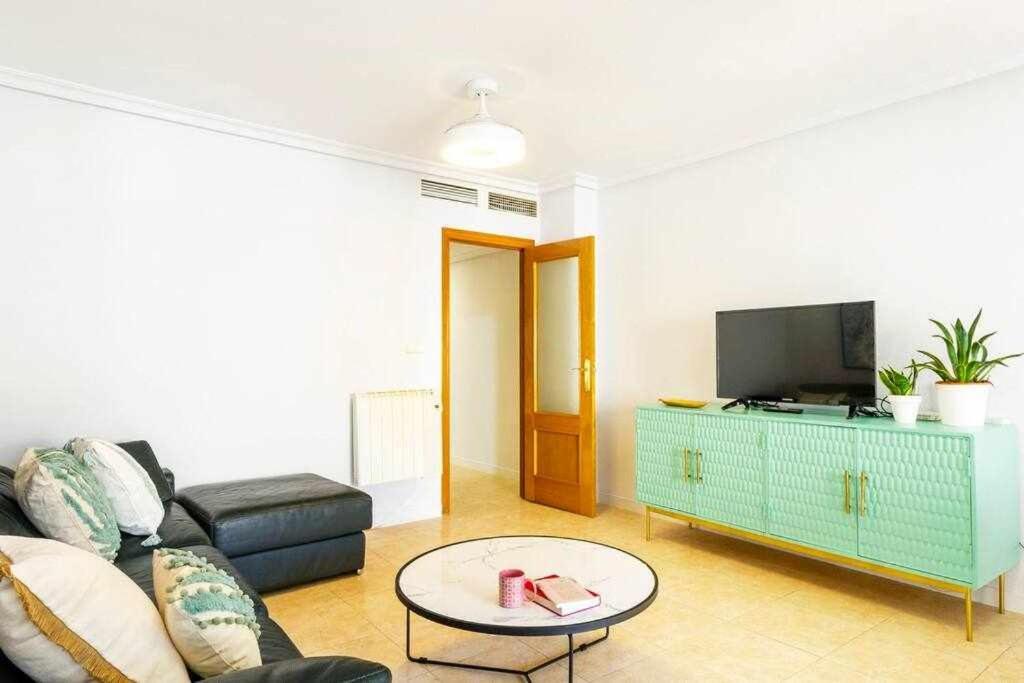 Apartamento Pink Maritimo 또레비에하 외부 사진