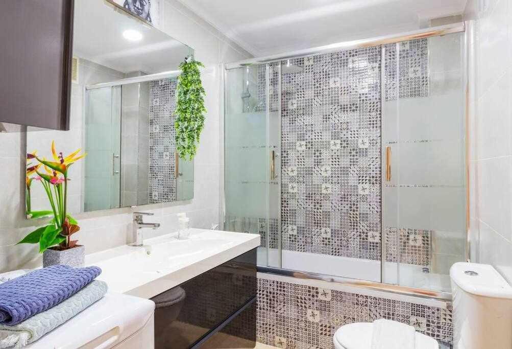 Apartamento Pink Maritimo 또레비에하 외부 사진